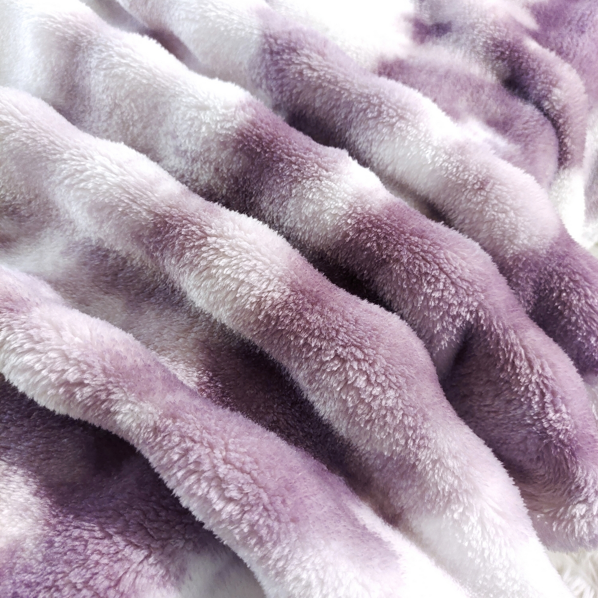 91家纺网 家纺一手货源 找家纺 安琪家纺 2025新款300G炫彩水墨画仿兔毛绒大泡泡绒印花法兰绒毛毯大理石纹休闲毯沙发盖毯跨境外贸出口专供 水墨画-紫