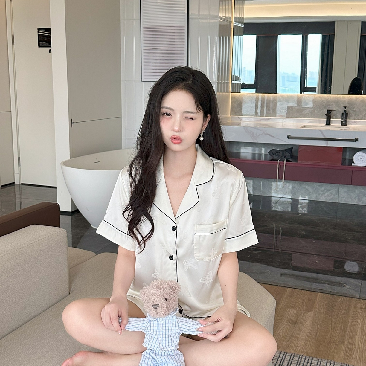 91家纺网 家纺一手货源 找家纺 （总）妍景家居生活馆 2025新款冰雪丝简约小翻领短袖短裤