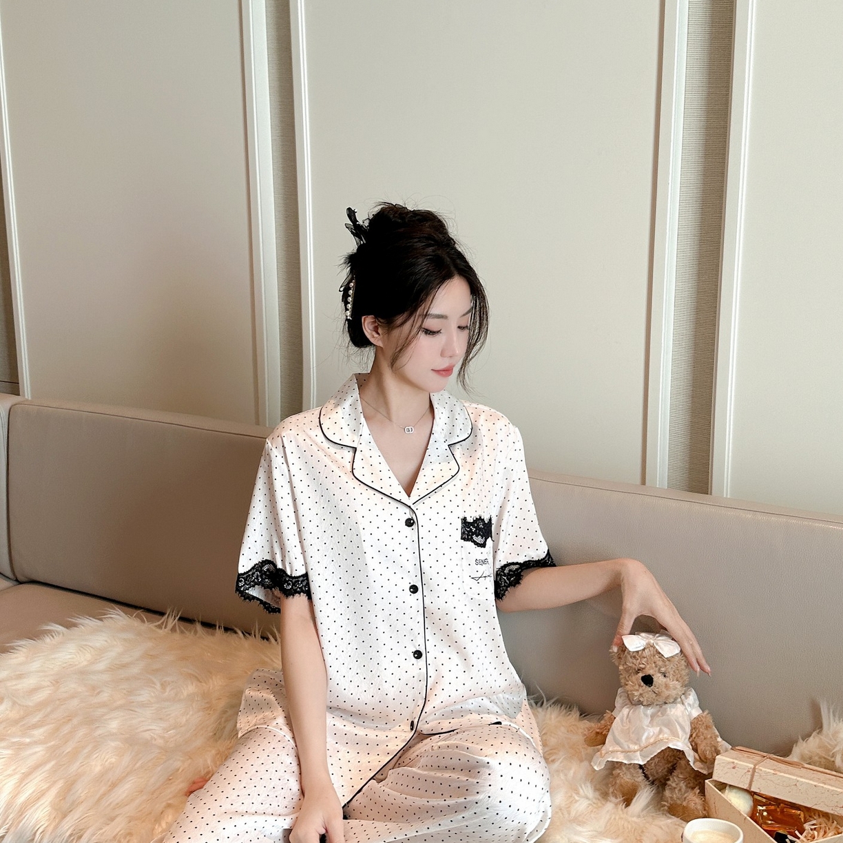 91家纺网 家纺一手货源 找家纺 （总）妍景家居生活馆 2025新款冰雪丝蕾丝波点三件套