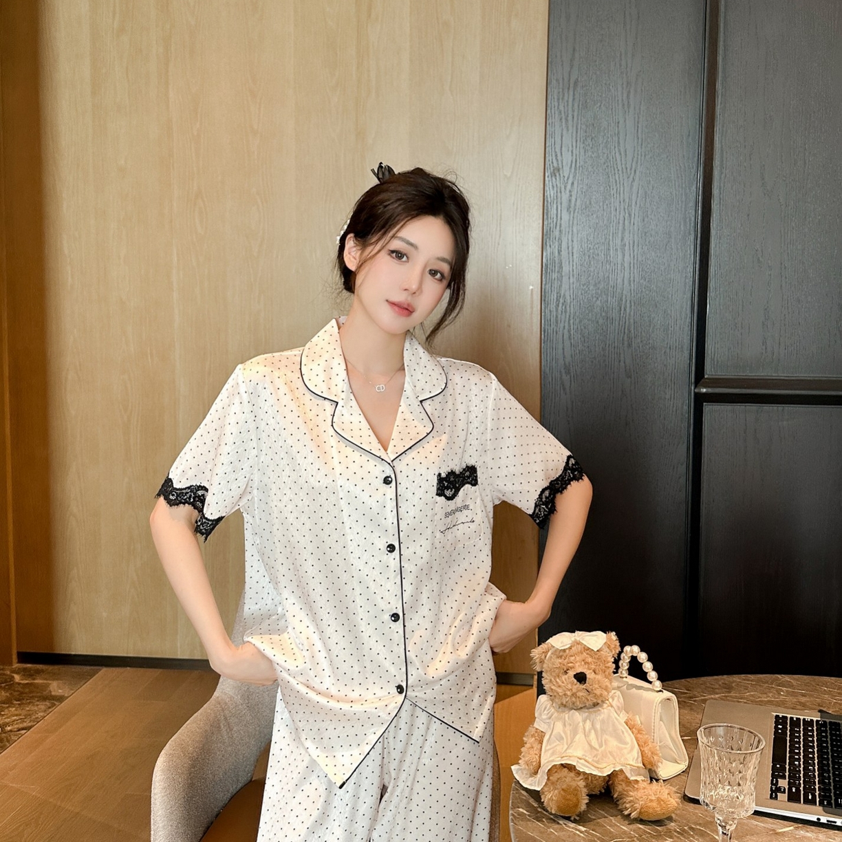 91家纺网 家纺一手货源 找家纺 （总）妍景家居生活馆 2025新款冰雪丝蕾丝波点三件套