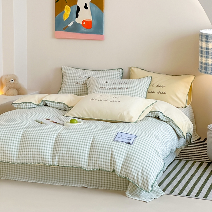 91家纺网 家纺一手货源 找家纺 桃子家居 2025新款A类ins三角针撞色格子条纹织标高级刺绣小清新加厚牛奶绒系列四件套 绒三角针-茉香柠檬