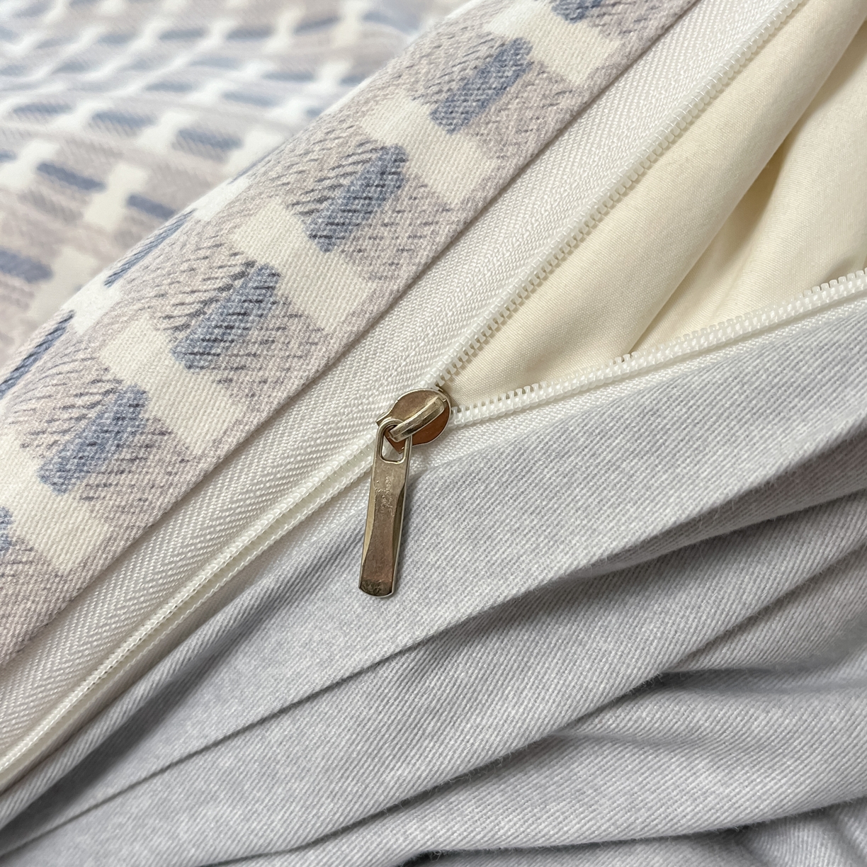 91家纺网 家纺一手货源 找家纺 西引力 2025新款纯棉磨毛数码印花单品四件套 简爱