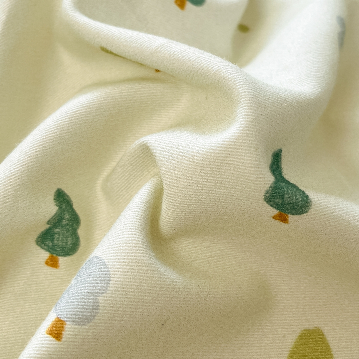 91家纺网 家纺一手货源 找家纺 西引力 2025新款纯棉磨毛数码印花单品四件套 小松树