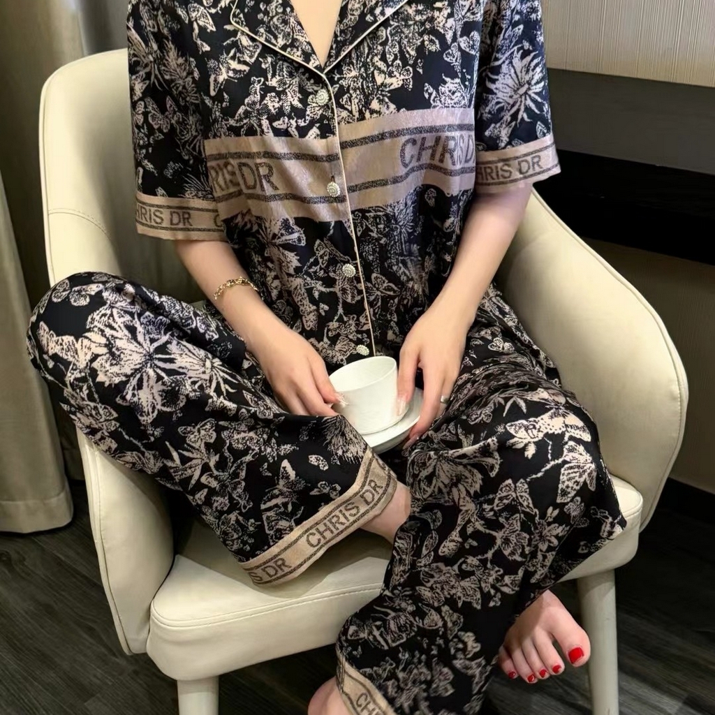 91家纺网 家纺一手货源 找家纺 妍景家居生活馆 2025新款冰雪丝三件套复古CH 黑色