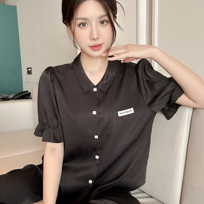 91家纺网 家纺一手货源 找家纺 妍景家居生活馆 2025新款冰雪丝字母翻领短袖长裤 黑色