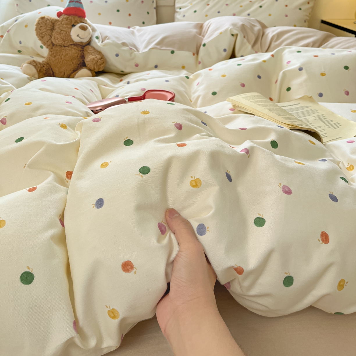 91家纺网 家纺一手货源 找家纺 西引力 2025新款纯棉磨毛数码印花单品四件套 小苹果