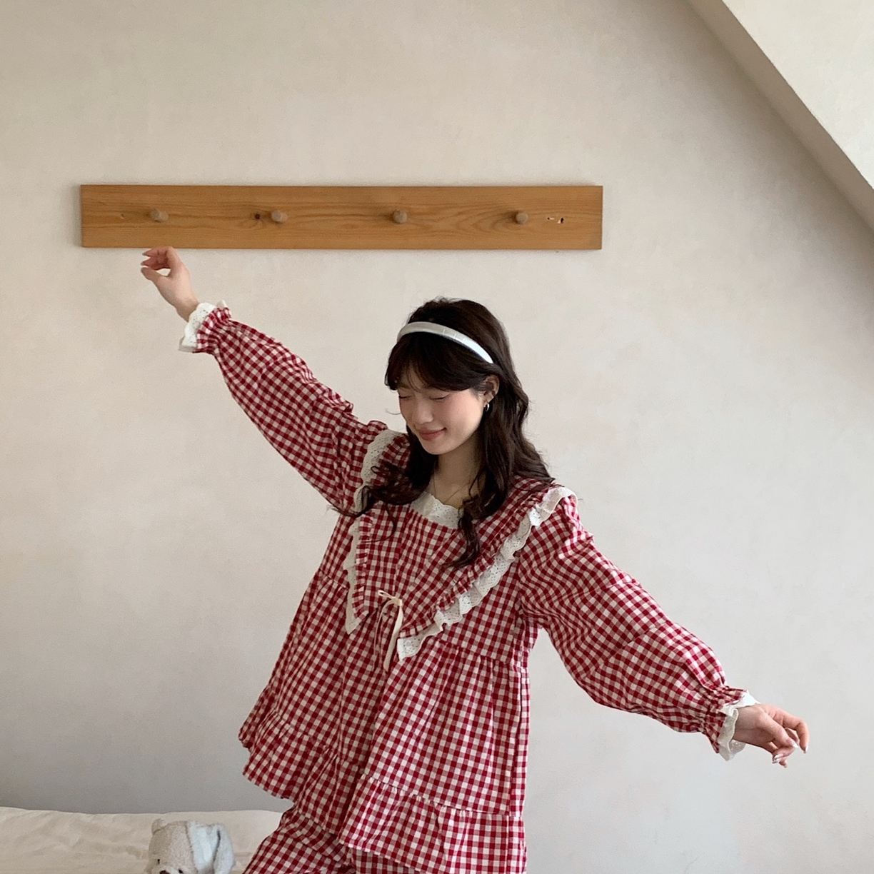 91家纺网 家纺一手货源 找家纺 妍景家居生活馆 2025新款蕾丝花边格子 红色