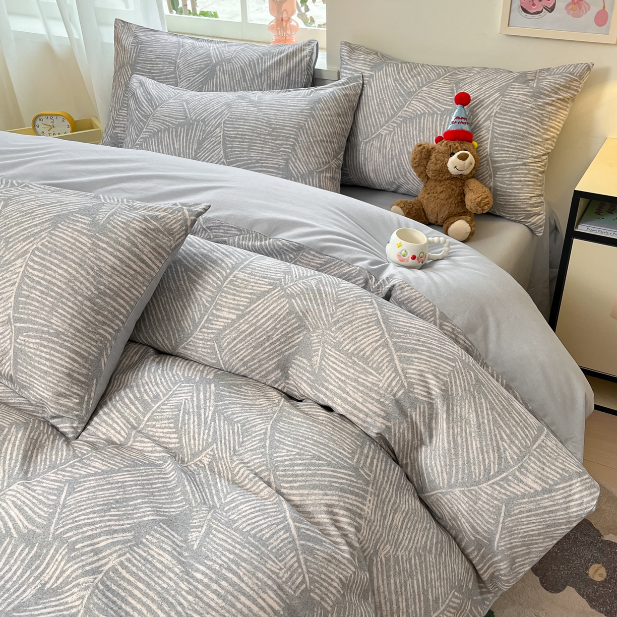 91家纺网 家纺一手货源 找家纺 西引力 2025新款纯棉磨毛数码印花单品四件套 羽叶