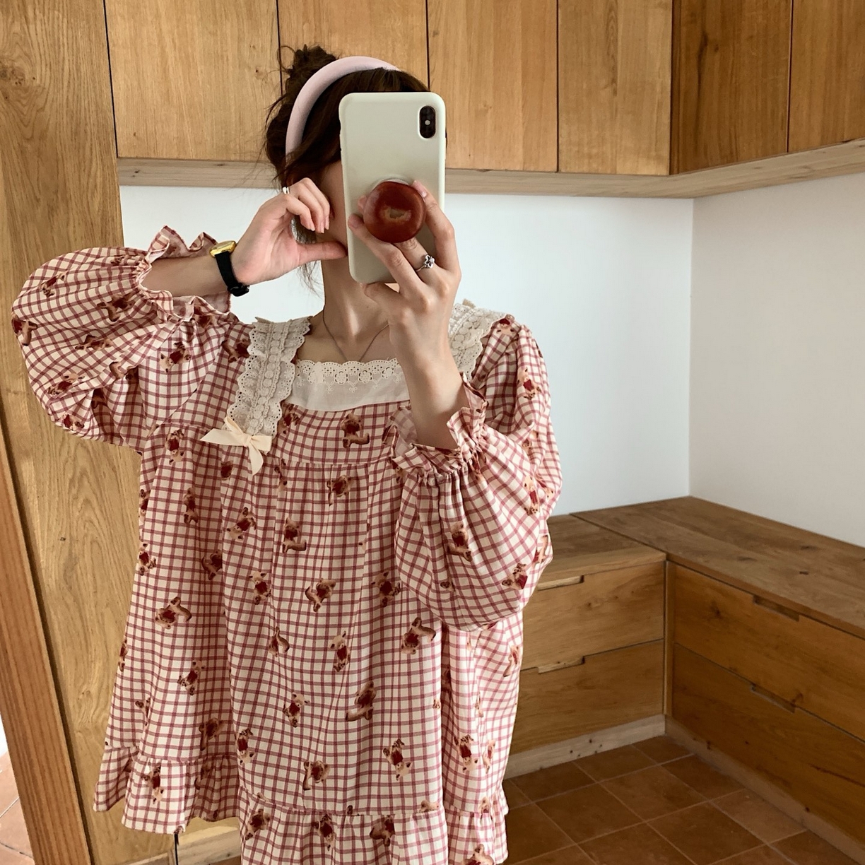 91家纺网 家纺一手货源 找家纺 妍景家居生活馆 2025新款荷叶边印花小熊 红色