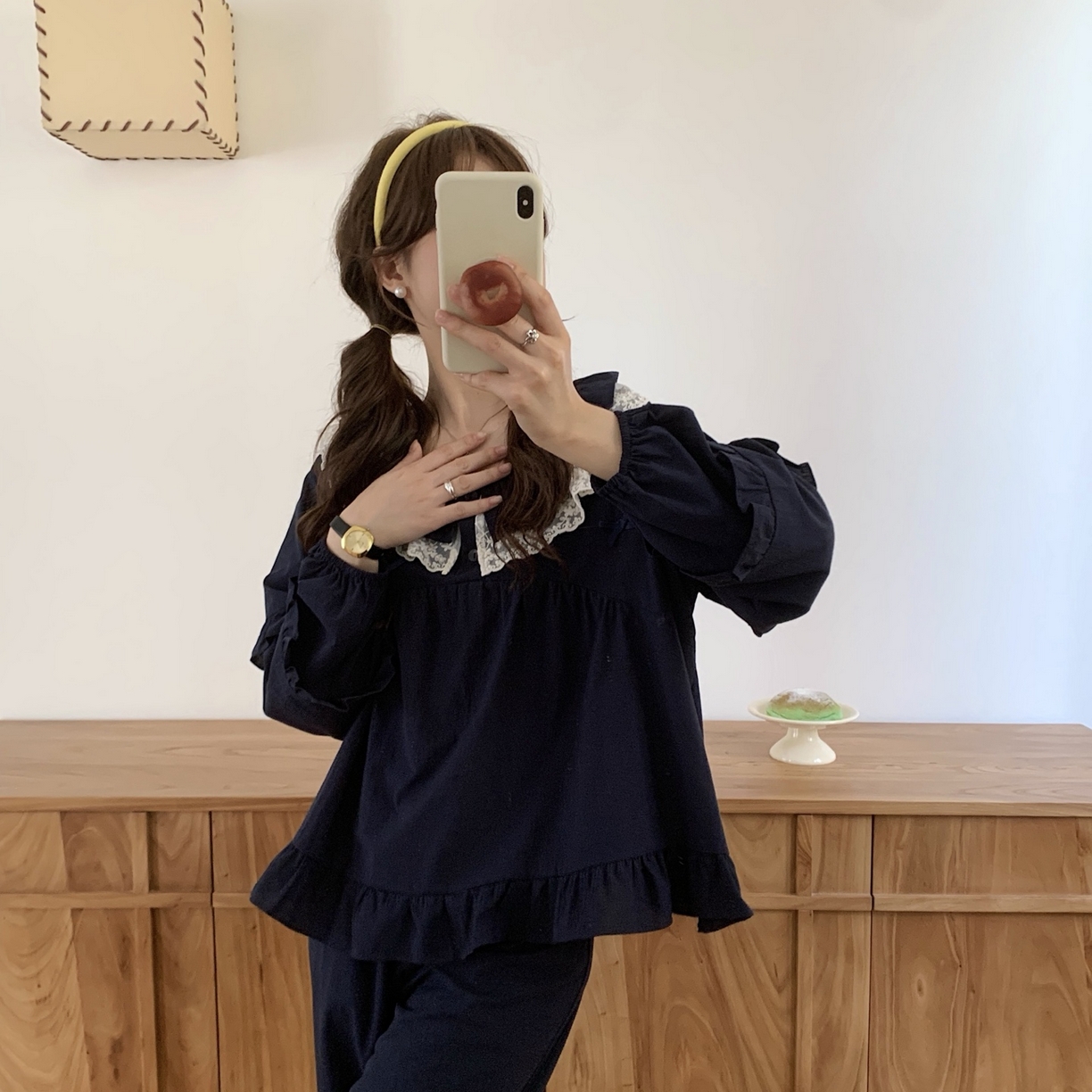 91家纺网 家纺一手货源 找家纺 妍景家居生活馆 2025新款木耳边蕾丝圆领套装 藏蓝色