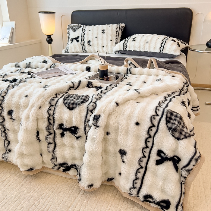 91家纺网 家纺一手货源 找家纺 摩妮卡 2025新款热款直播600克大泡泡兔毛复合毛毯牛奶绒 馨莉