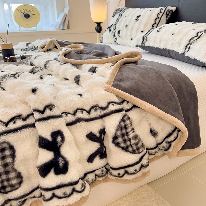 91家纺网 家纺一手货源 找家纺 摩妮卡 2025新款热款直播600克大泡泡兔毛复合毛毯牛奶绒 馨莉