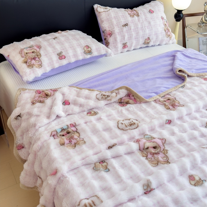 91家纺网 家纺一手货源 找家纺 摩妮卡 2025新款热款直播600克大泡泡兔毛复合毛毯牛奶绒 小乖乖