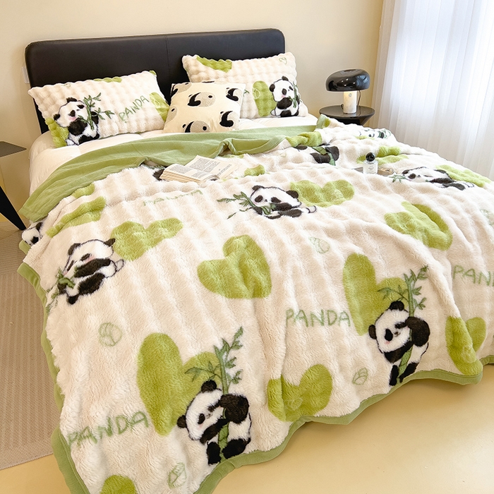 91家纺网 家纺一手货源 找家纺 摩妮卡 2025新款热款直播600克大泡泡兔毛复合毛毯牛奶绒 熊猫噗噗