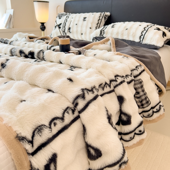 91家纺网 家纺一手货源 找家纺 摩妮卡 2025新款热款直播600克大泡泡兔毛复合毛毯牛奶绒 馨莉