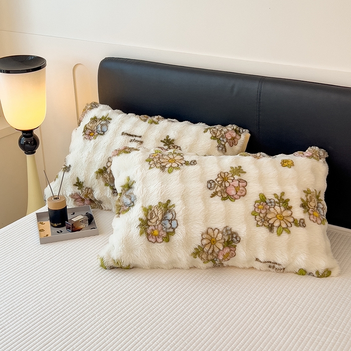 91家纺网 家纺一手货源 找家纺 摩妮卡 2025新款热款直播600克大泡泡兔毛复合毛毯牛奶绒 轻纱漫舞