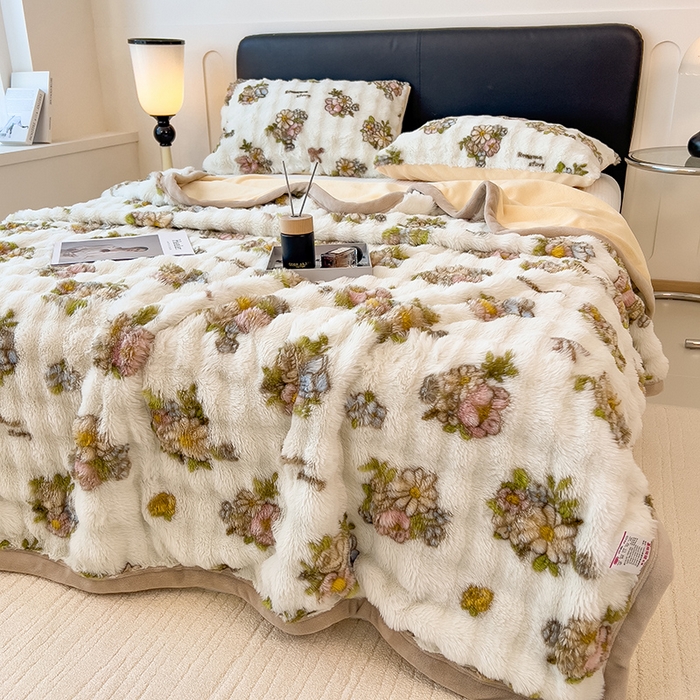 91家纺网 家纺一手货源 找家纺 摩妮卡 2025新款热款直播600克大泡泡兔毛复合毛毯牛奶绒 轻纱漫舞