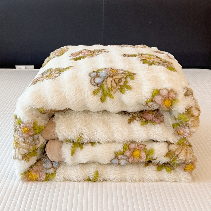 91家纺网 家纺一手货源 找家纺 摩妮卡 2025新款热款直播600克大泡泡兔毛复合毛毯牛奶绒 轻纱漫舞