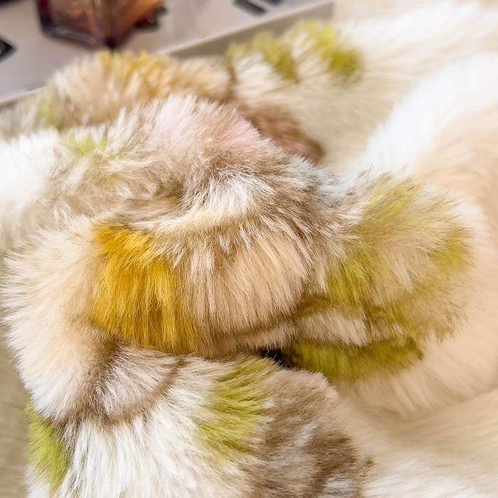 91家纺网 家纺一手货源 找家纺 摩妮卡 2025新款热款直播600克大泡泡兔毛复合毛毯牛奶绒 轻纱漫舞