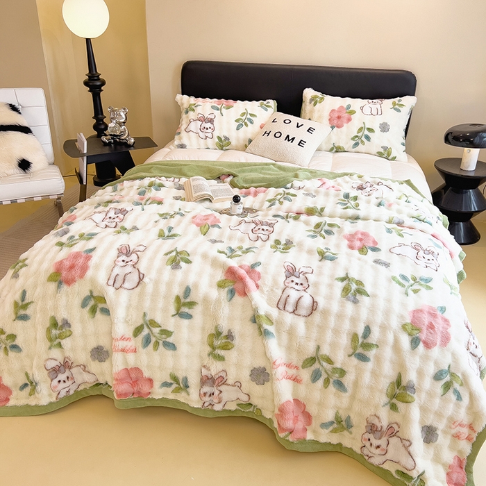 91家纺网 家纺一手货源 找家纺 摩妮卡 2025新款热款直播600克大泡泡兔毛复合毛毯牛奶绒 乐乐兔