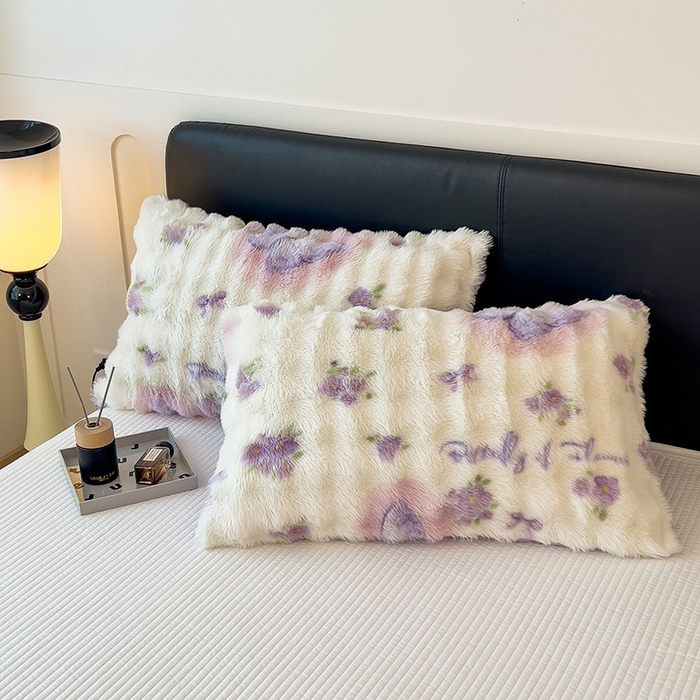 91家纺网 家纺一手货源 找家纺 摩妮卡 2025新款热款直播600克大泡泡兔毛复合毛毯牛奶绒 花园蝴蝶