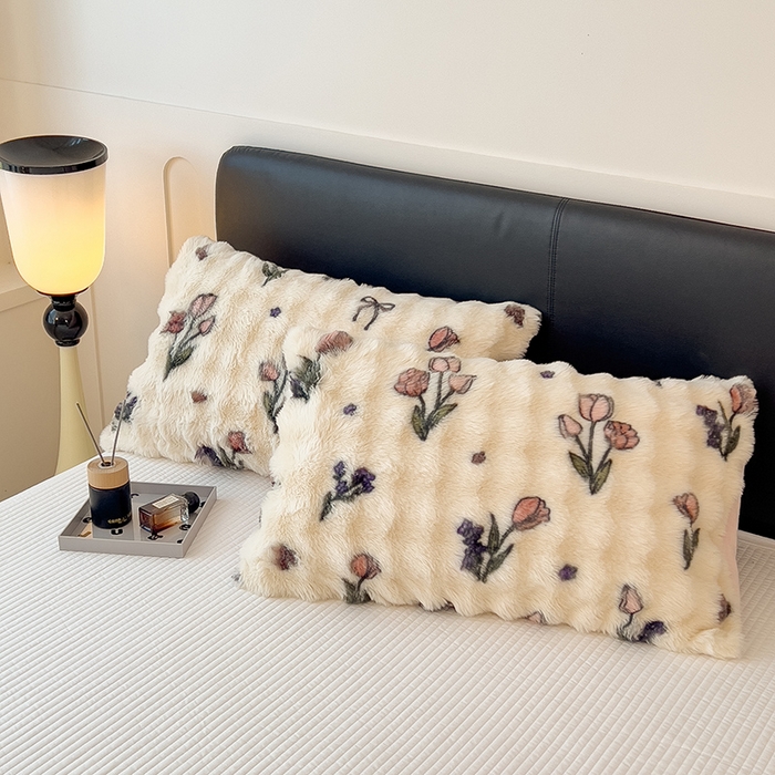 91家纺网 家纺一手货源 找家纺 摩妮卡 2025新款热款直播600克大泡泡兔毛复合毛毯牛奶绒 慕颜