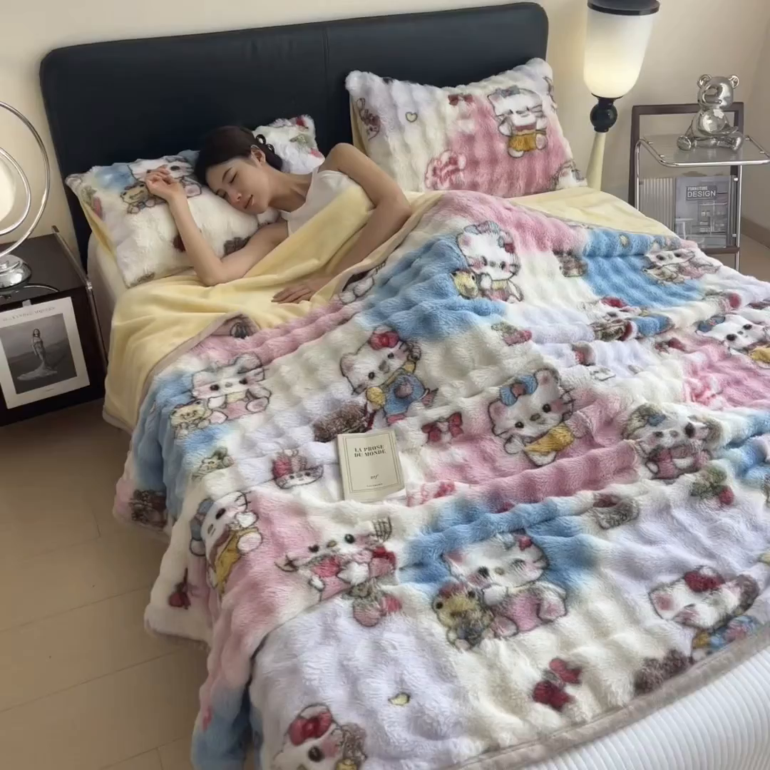 91家纺网 家纺一手货源 找家纺 摩妮卡 2025新款热款直播600克大泡泡兔毛复合毛毯牛奶绒 爱吃猫猫