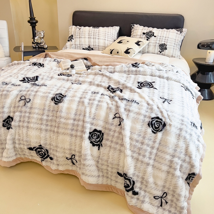 91家纺网 家纺一手货源 找家纺 摩妮卡 2025新款热款直播600克大泡泡兔毛复合毛毯牛奶绒 黑色玫瑰