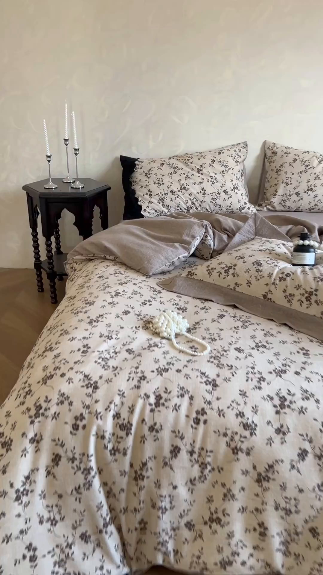 91家纺网 家纺一手货源 找家纺 繁花家居 2025秋冬磨毛复古亚麻棉麻提花超软四件套 古韵芳菲