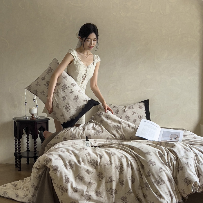 91家纺网 家纺一手货源 找家纺 繁花家居 2025秋冬磨毛复古亚麻棉麻提花超软四件套 素锦花漾