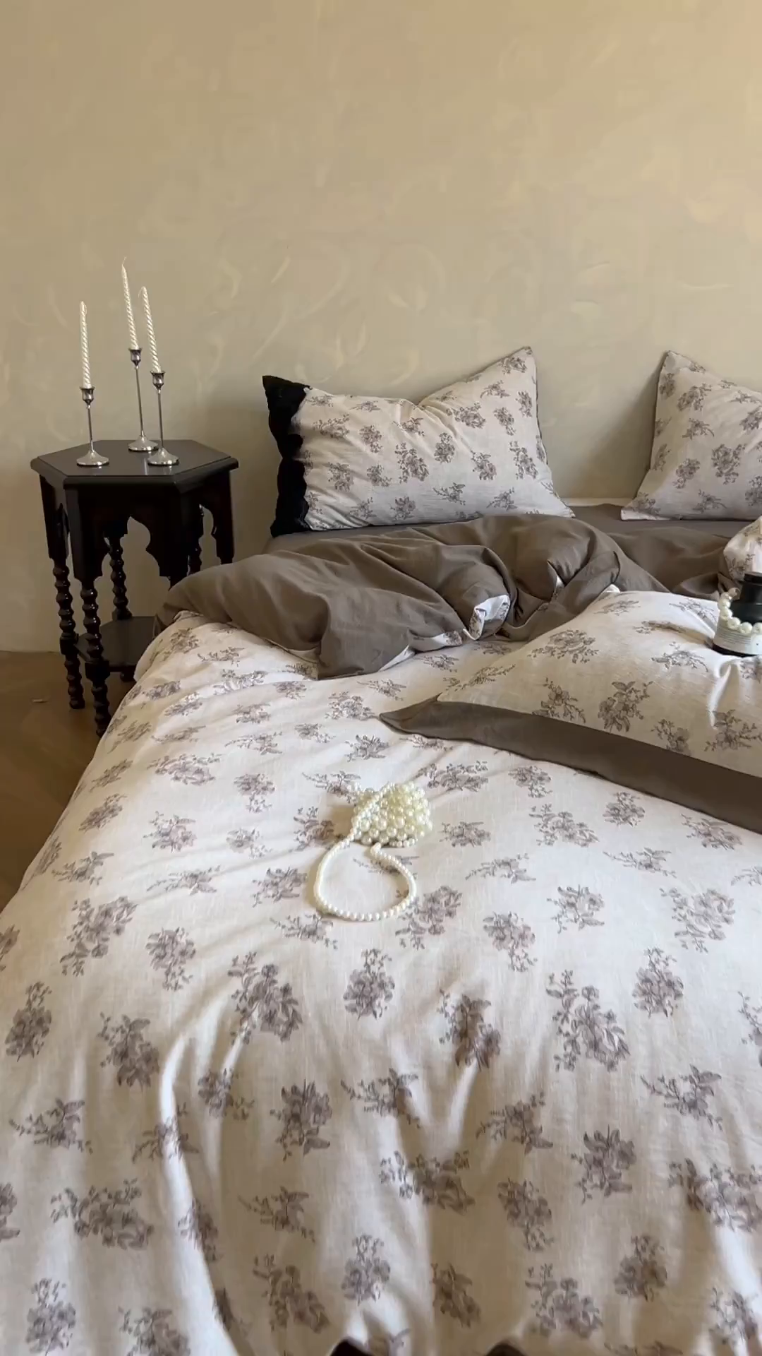 91家纺网 家纺一手货源 找家纺 繁花家居 2025秋冬磨毛复古亚麻棉麻提花超软四件套 素锦花漾