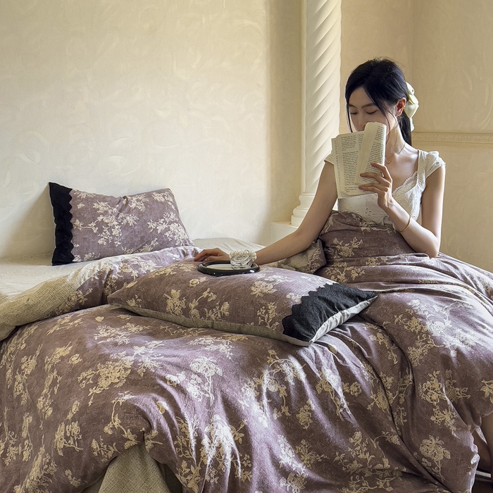 91家纺网 家纺一手货源 找家纺 繁花家居 2025秋冬磨毛复古亚麻棉麻提花超软四件套 紫藤芳华