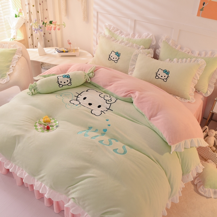 91家纺网 家纺一手货源 找家纺 绒世界 2025新款高端牛奶绒卡通刺绣牛奶绒四件套 kiss猫-抹茶拼粉