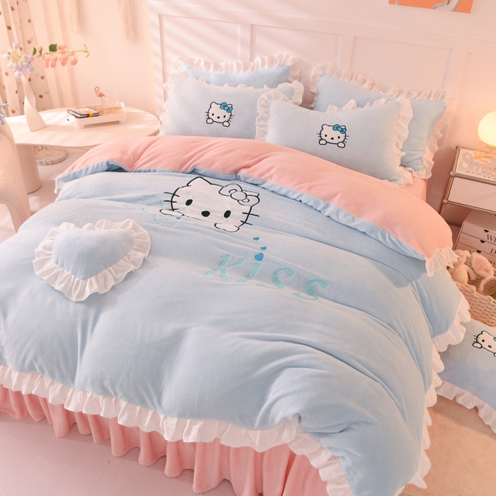 91家纺网 家纺一手货源 找家纺 绒世界 2025新款高端牛奶绒卡通刺绣牛奶绒四件套 kiss猫-蓝粉