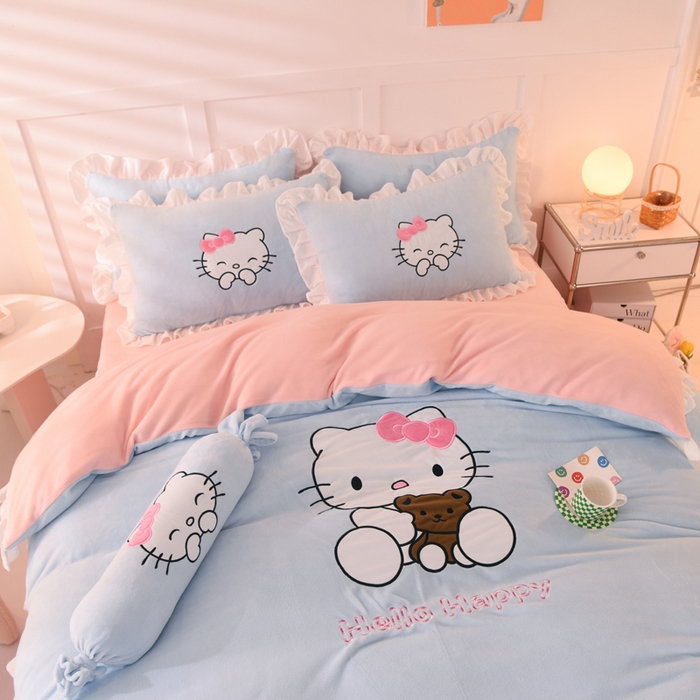 91家纺网 家纺一手货源 找家纺 绒世界 2025新款高端牛奶绒卡通刺绣牛奶绒四件套 可爱猫-蓝粉