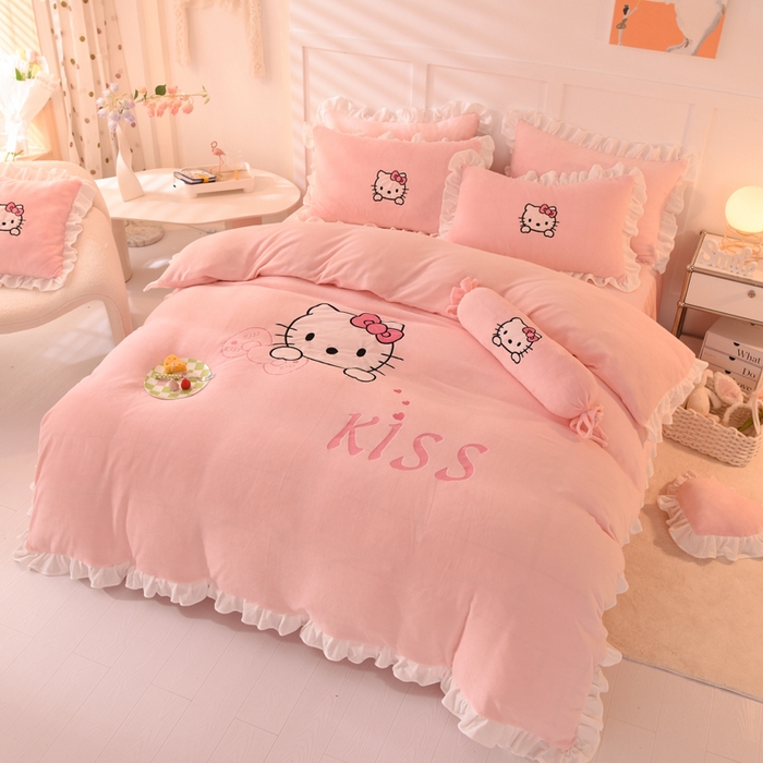 91家纺网 家纺一手货源 找家纺 绒世界 2025新款高端牛奶绒卡通刺绣牛奶绒四件套 kiss猫-粉