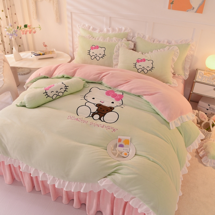 91家纺网 家纺一手货源 找家纺 绒世界 2025新款高端牛奶绒卡通刺绣牛奶绒四件套 可爱猫-抹茶拼粉