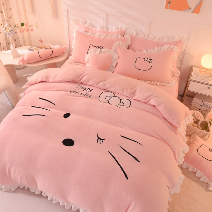 91家纺网 家纺一手货源 找家纺 绒世界 2025新款高端牛奶绒卡通刺绣牛奶绒四件套 美美猫-粉