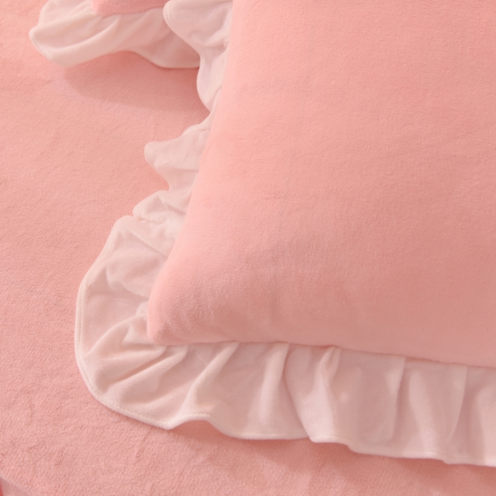 91家纺网 家纺一手货源 找家纺 绒世界 2025新款高端牛奶绒卡通刺绣牛奶绒四件套 美美猫-粉