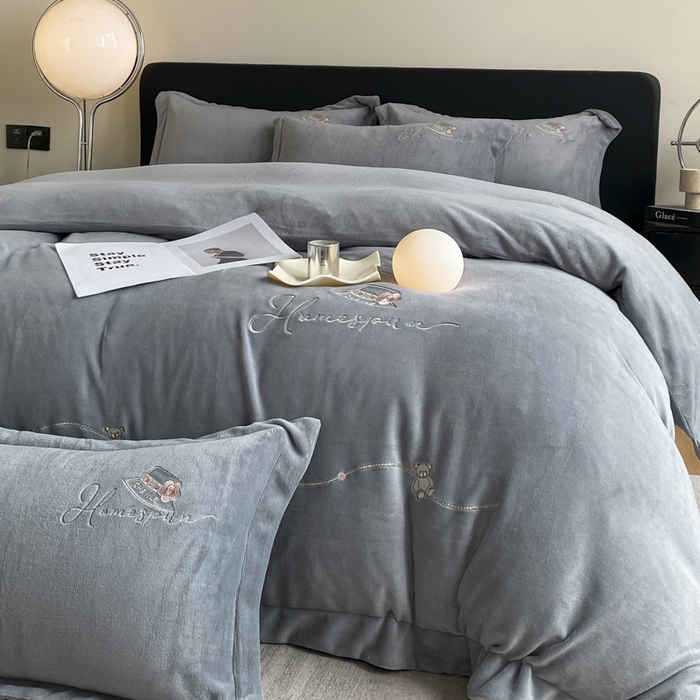 绒世界 2025新款秋冬加厚公主日记牛奶绒四件套 高级灰