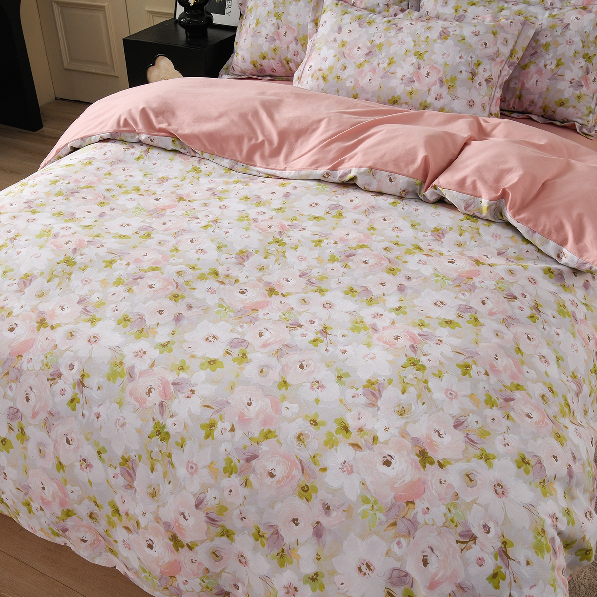 91家纺网 家纺一手货源 找家纺 金昱纺 2025新款法式加厚全棉纯棉磨毛四件套 木槿花庭-粉