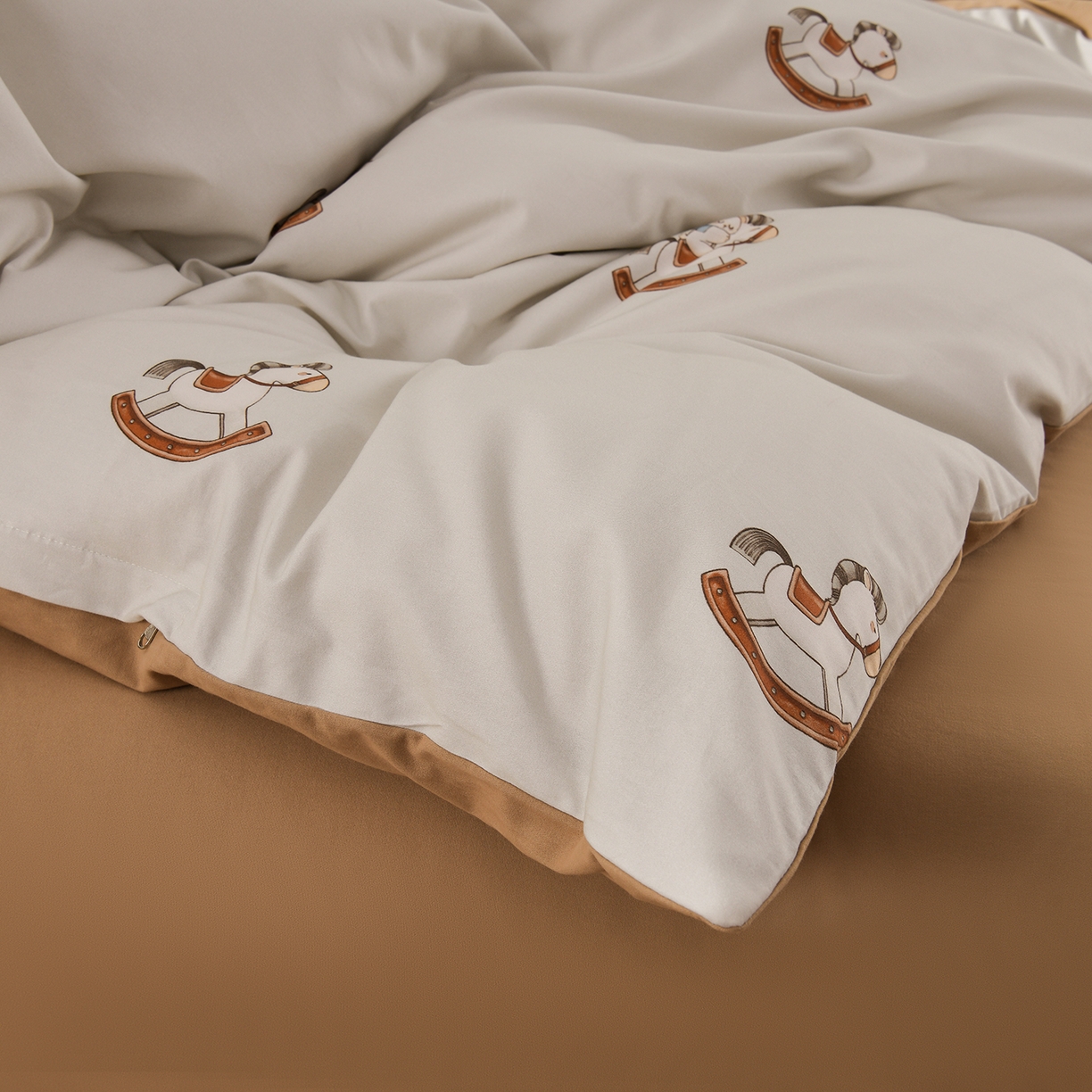 91家纺网 家纺一手货源 找家纺 金昱纺 2025新款法式加厚全棉纯棉磨毛四件套 摇摇马