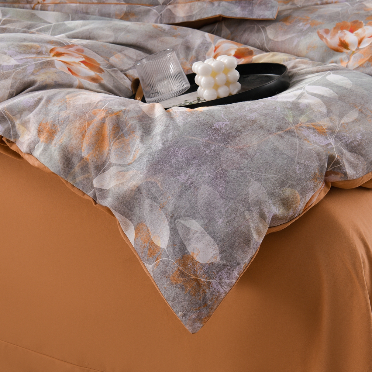 91家纺网 家纺一手货源 找家纺 金昱纺 2025新款法式加厚全棉纯棉磨毛四件套 羽翠韵-灰