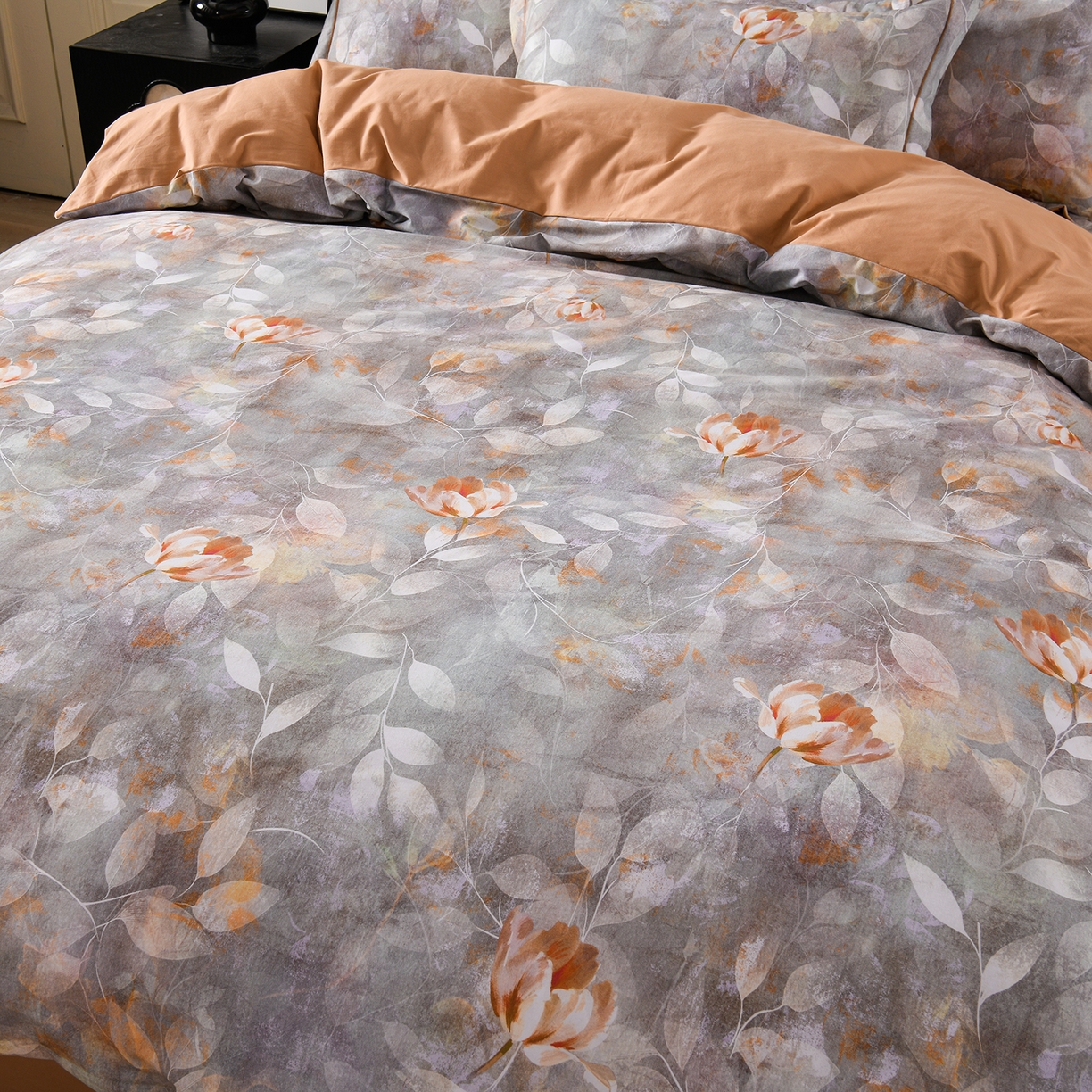 91家纺网 家纺一手货源 找家纺 金昱纺 2025新款法式加厚全棉纯棉磨毛四件套 羽翠韵-灰