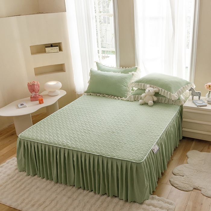 91家纺网 家纺一手货源 找家纺 绒世界 2025新款四季款夹棉泡泡纱床裙床笠被套四件套系列 豆绿