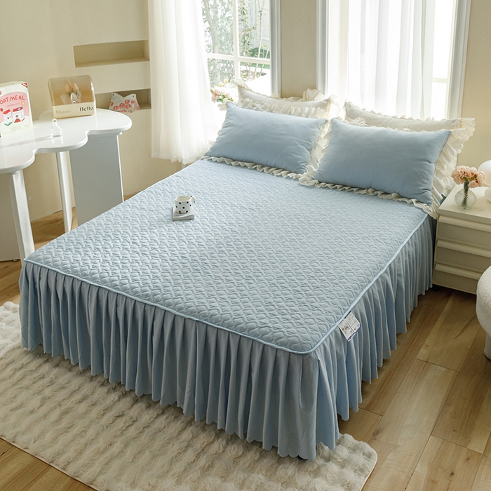 91家纺网 家纺一手货源 找家纺 绒世界 2025新款四季款夹棉泡泡纱床裙床笠被套四件套系列 慕蓝