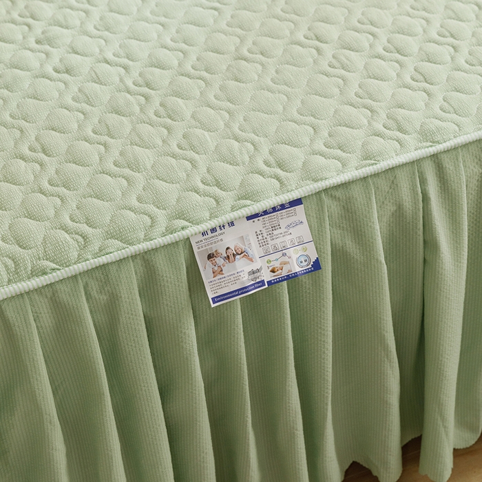 91家纺网 家纺一手货源 找家纺 绒世界 2025新款四季款夹棉泡泡纱床裙床笠被套四件套系列 豆绿