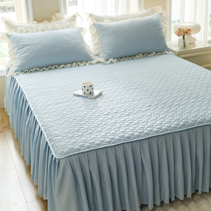 91家纺网 家纺一手货源 找家纺 绒世界 2025新款四季款夹棉泡泡纱床裙床笠被套四件套系列 慕蓝