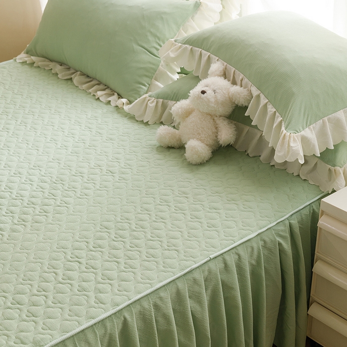 91家纺网 家纺一手货源 找家纺 绒世界 2025新款四季款夹棉泡泡纱床裙床笠被套四件套系列 豆绿