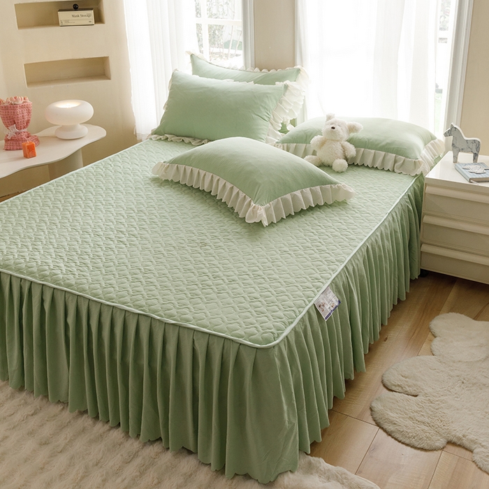 91家纺网 家纺一手货源 找家纺 绒世界 2025新款四季款夹棉泡泡纱床裙床笠被套四件套系列 豆绿